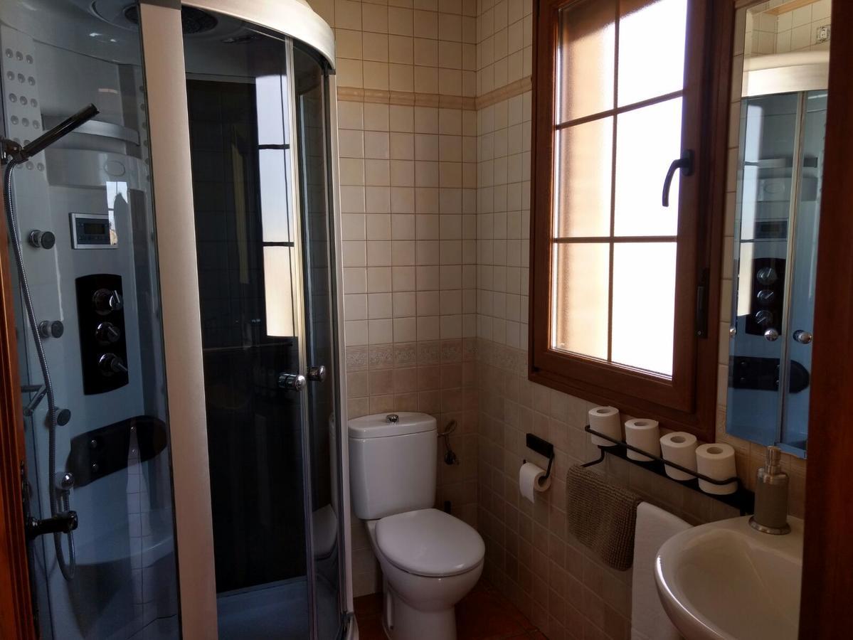 Pensjonat Escapada Delux Ossa de Montiel Zewnętrze zdjęcie